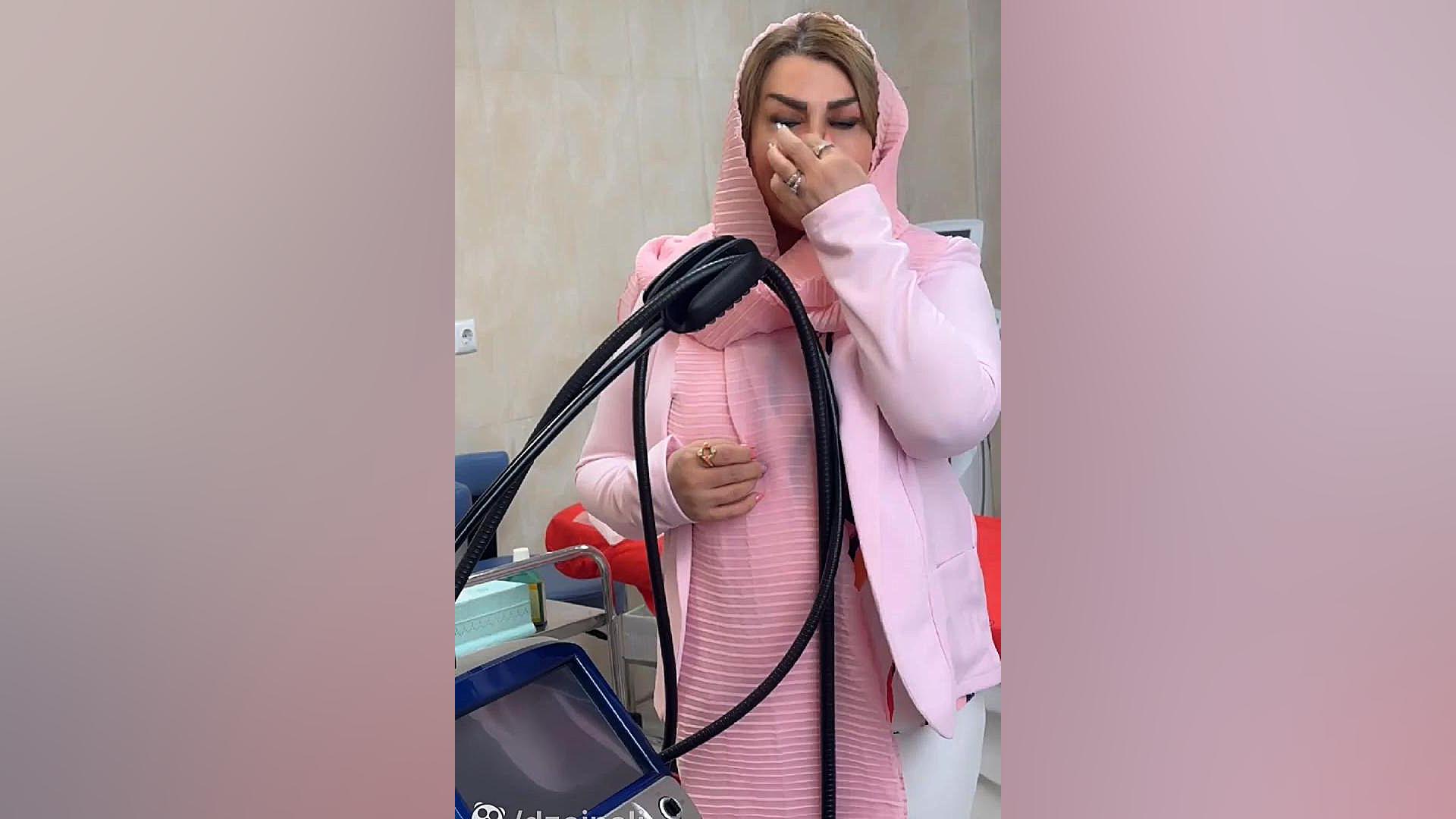 توضیحات خانم دکتر زینعلی در مورد دستگاه آر اف فرکشنال دکتر فرحناز زینعلی - متخصص پوست، مو، زیبایی زنجان