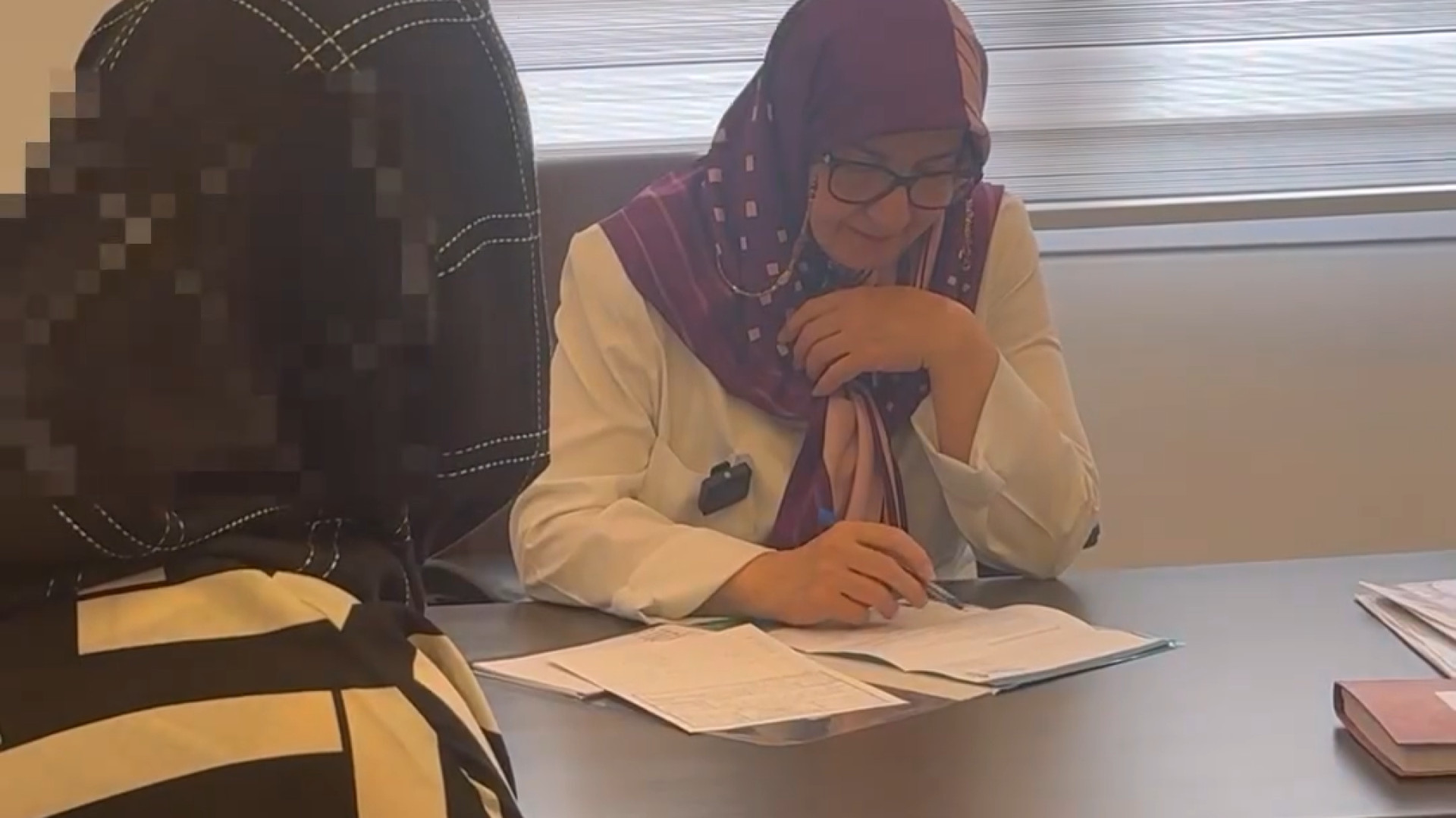 ویزیت در مطب دکتر اعظم موسوی دکتر اعظم السادات موسوی فوق متخصص انکولوژی زنان