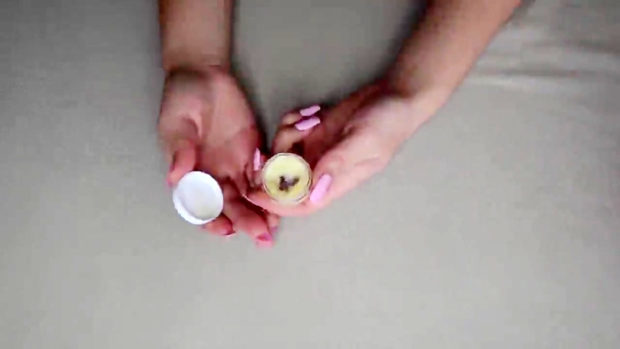 فیلم آموزش گذاشتن و کندن ناخن مصنوعی