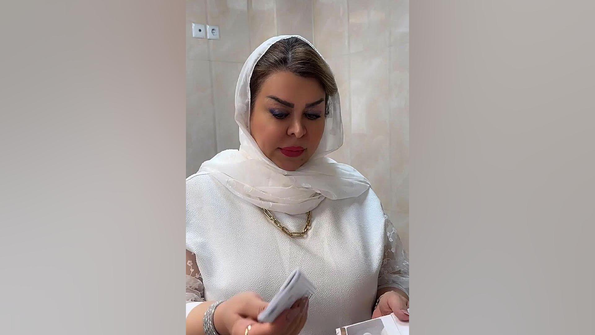 تزریق پروفایلو فیلر جوانساز غنی از هیالورونیک اسید به خودم دکتر فرحناز زینعلی - متخصص پوست، مو، زیبایی زنجان