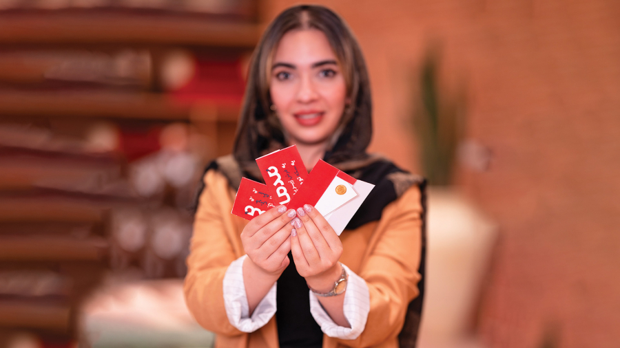 یه فرش زیرپات، یه سکه دستت!