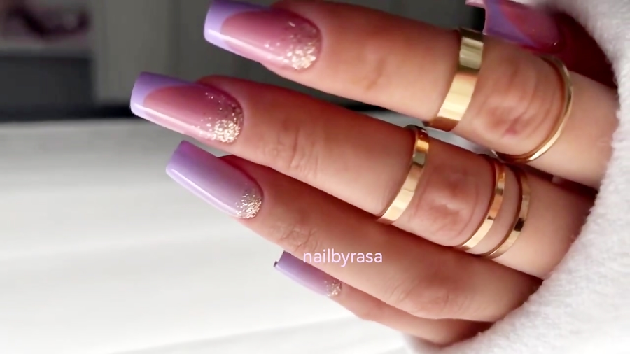 ناخن مصنوعی راسا طرح فرنچ و آمبره شاین رنگ یاسی طلایی