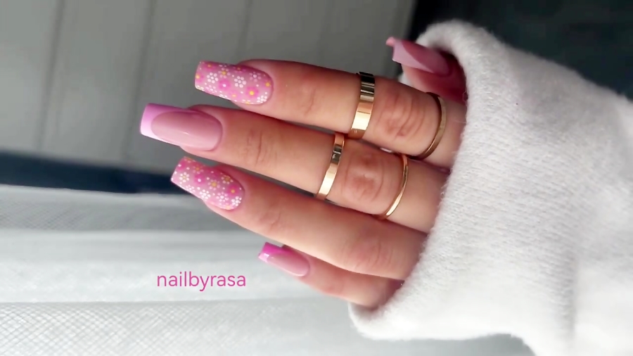 ناخن مصنوعی راسا طرح گل بابونه ریز رنگ صورتی پاستیلی