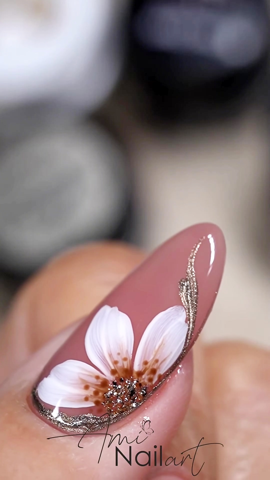 آموزش طراحی و دیزاین ناخن به صورت گل