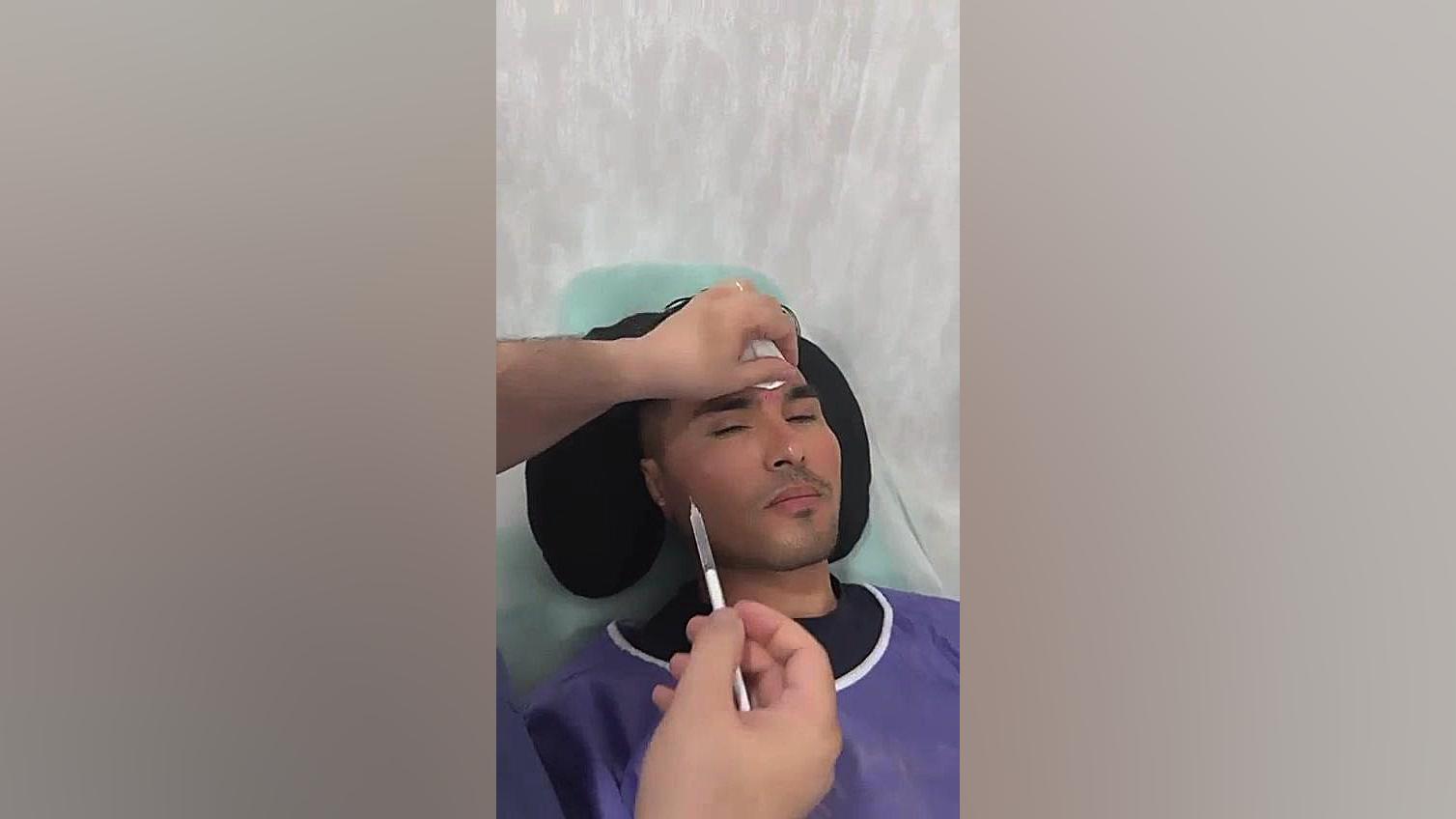 مطب تخصصی جراحی یسنا پروتز دندان