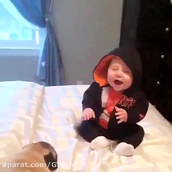 شادی و ذوق کودک از بازی سگ