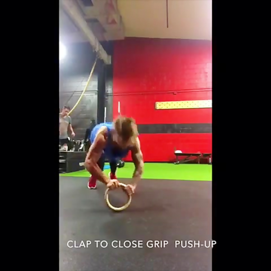 Ring push Ups