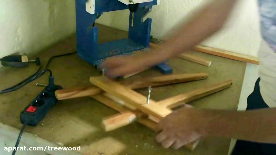 Making a Homemade Scroll Saw (Drill Powered) El Yapımı Kıl Testere