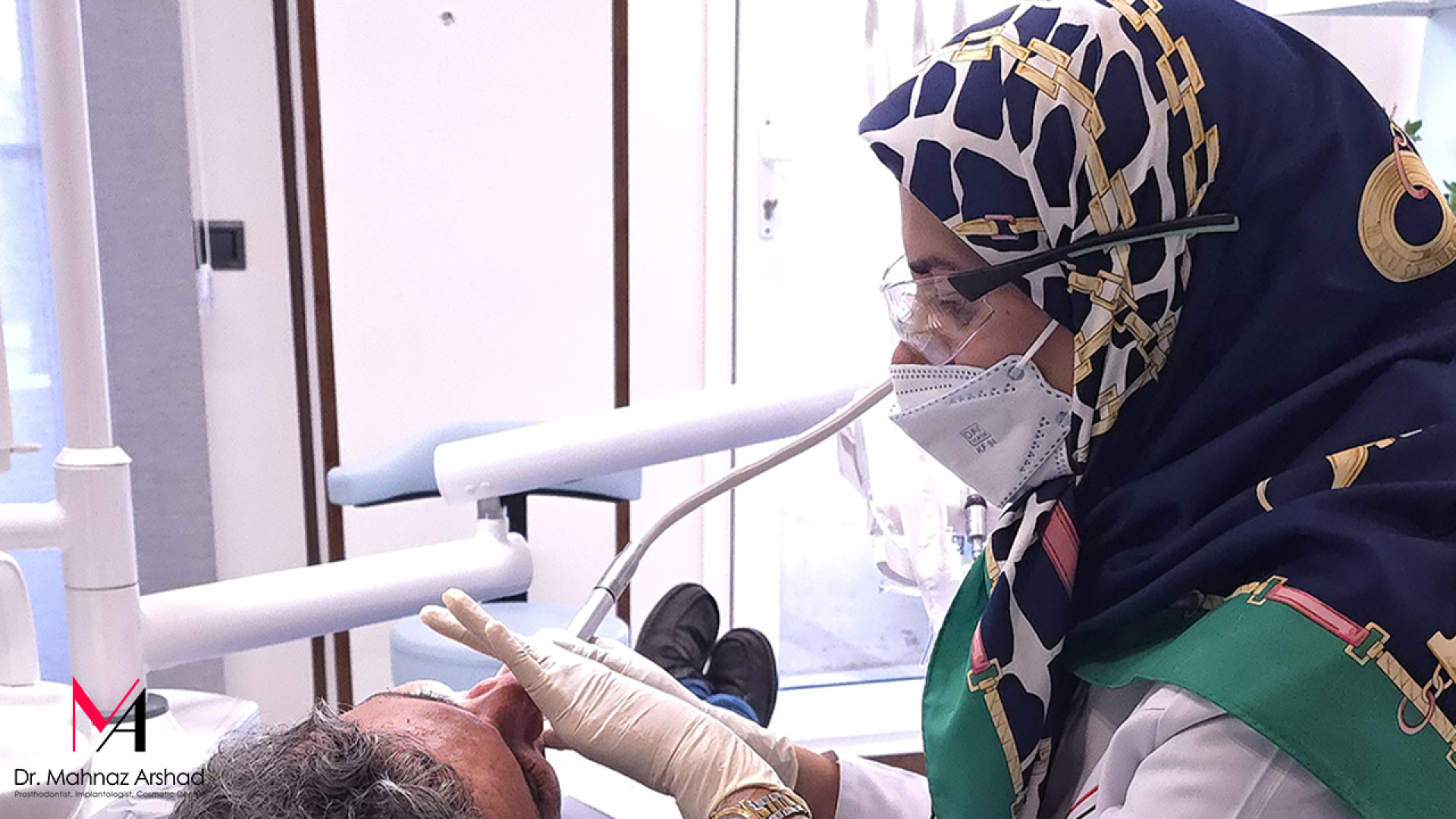 *روش صحیح مسواک زدن دکتر مهناز ارشد