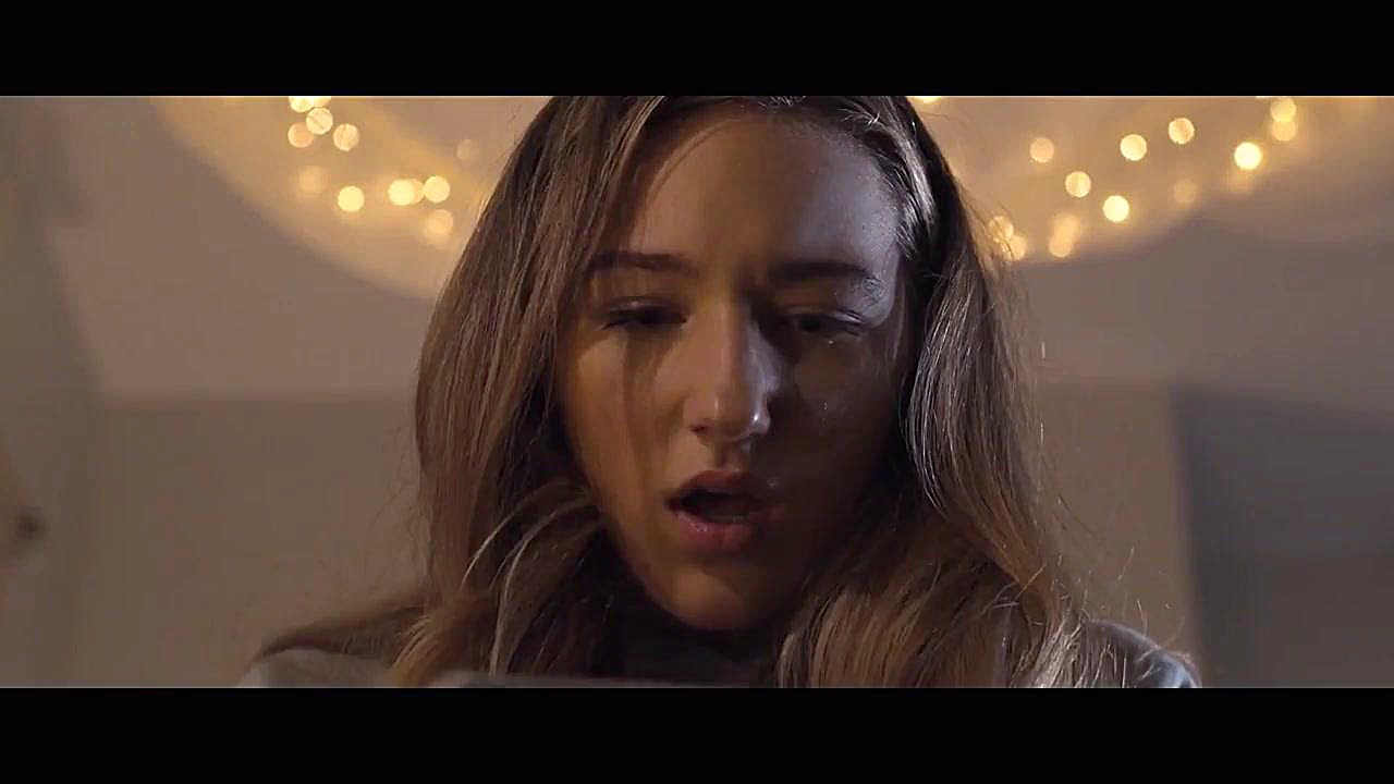 فیلم دختر قد بلند  Tall Girl 2019 زمان5653ثانیه