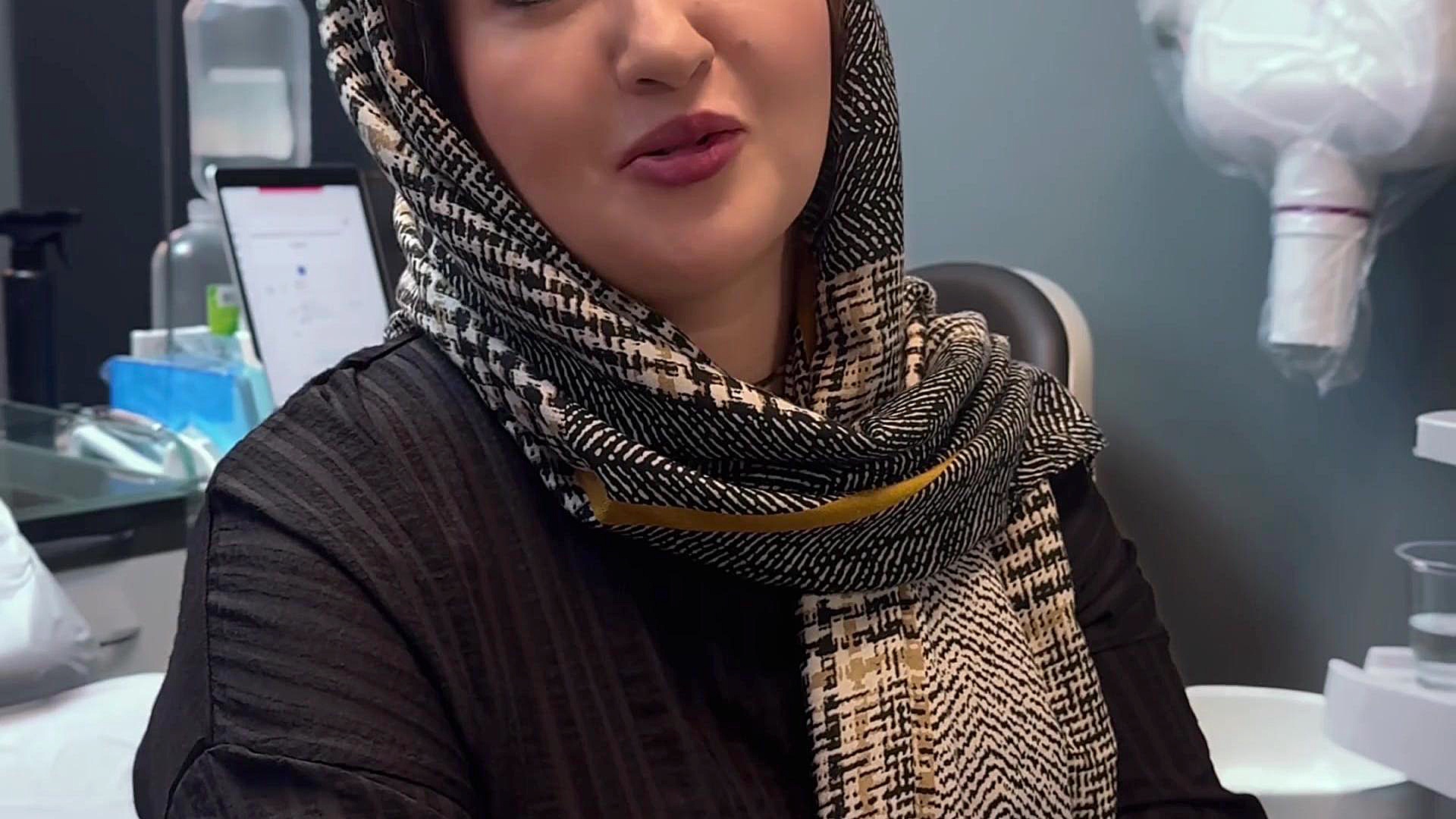 تجربه مراجعه كننده عزيز بعد از انجام چند واحد ايمپلنت دندانپزشکی دکتر مریم ولایی