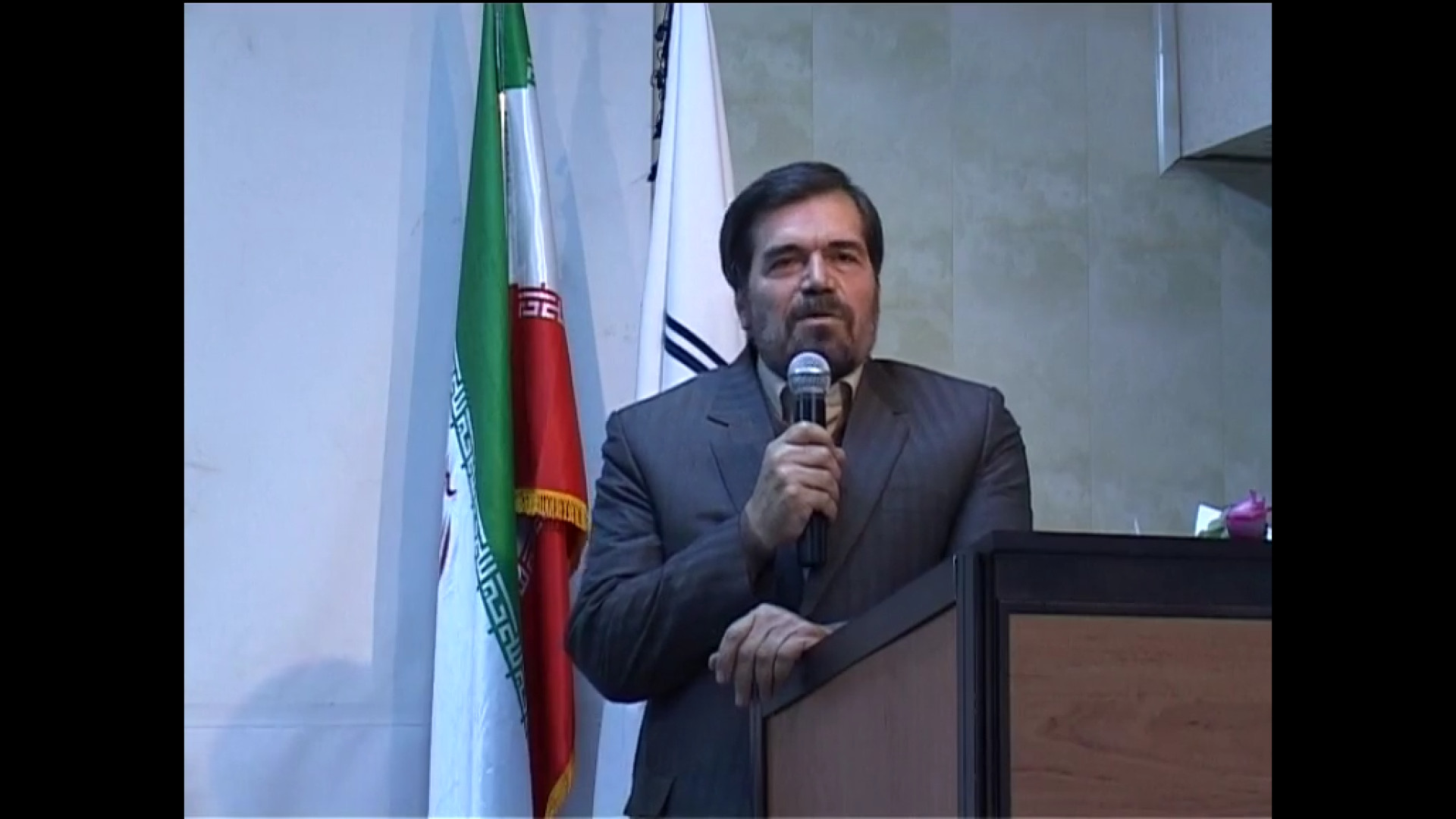مراسم بازنشستگی مرحوم دکتر عرفایی ، استاد فقید دانشکده داروسازی مشهد جراحی بینی