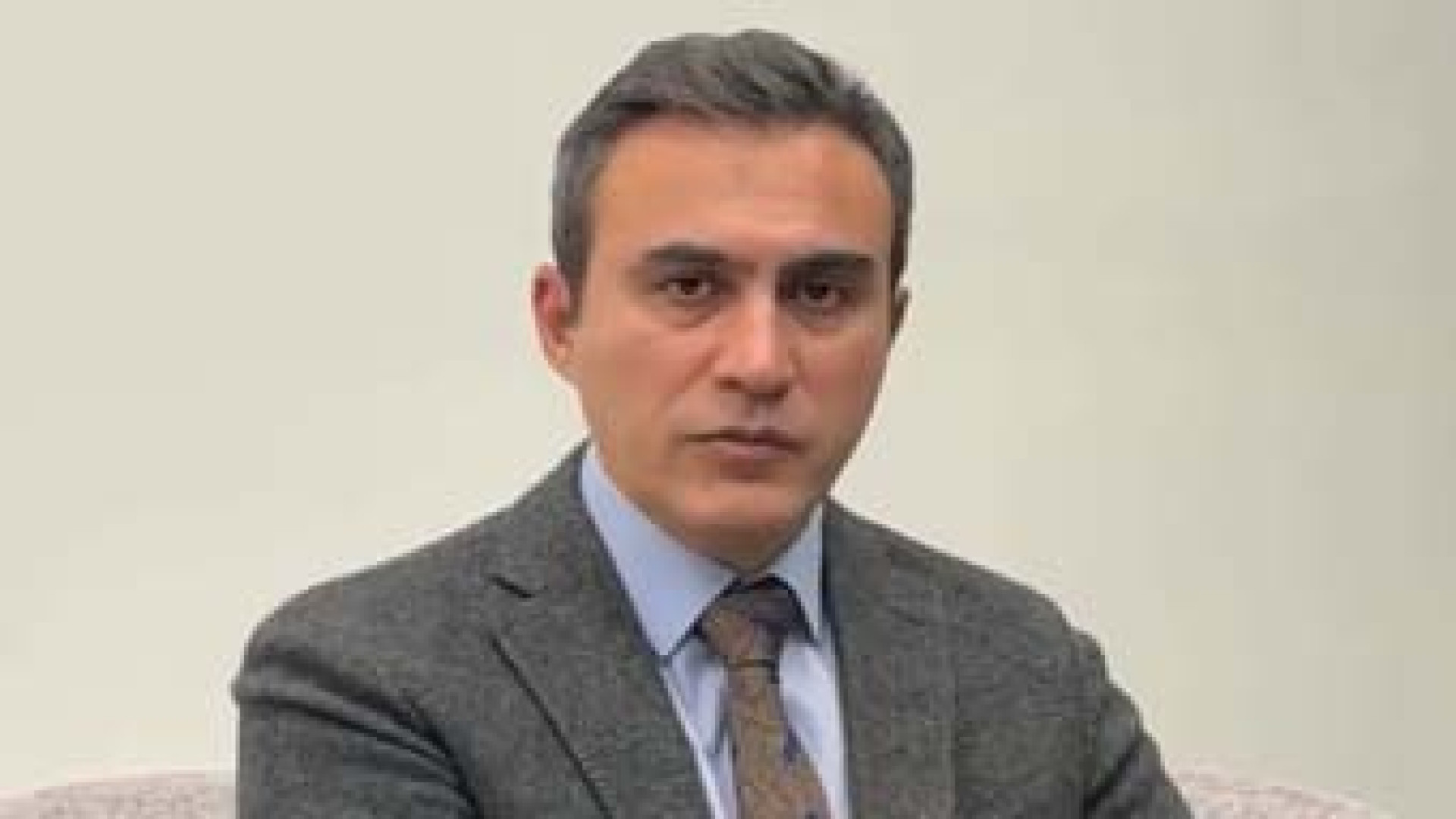 توضیحات دکتر مجیدی در مورد جراحی بینی گوشتی | دکتر محمد مجیدی دکتر محمد مجیدی - جراحی بینی به سبک طبیعی شیک