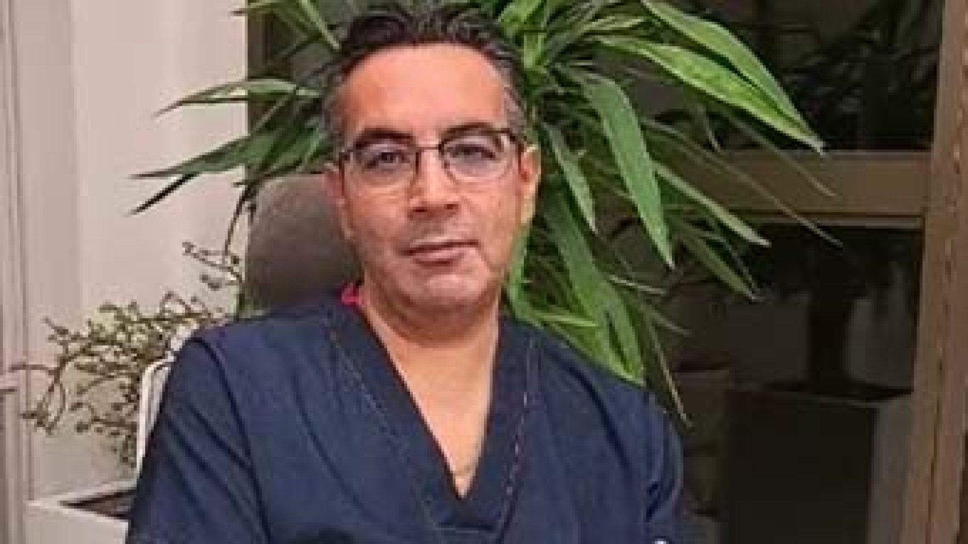 صحبتهای دکتر علیرضا محبی راجع به جراحی بینی  | دکتر محبی