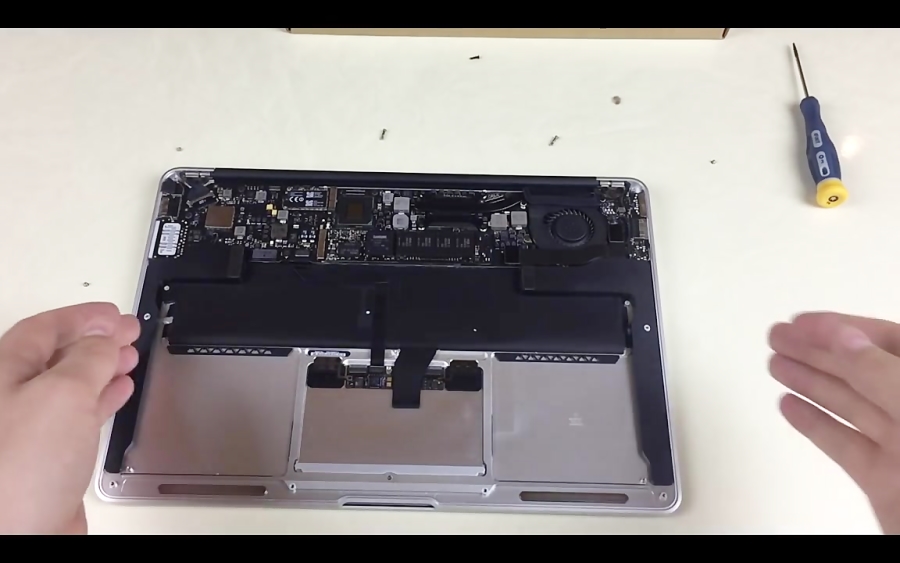 how-to-replace-macbook-air-13-battery-mid-2012