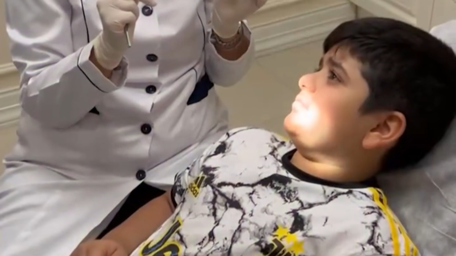 دندانپزشکی اطفال دکتر آزاده فاضل _ دندان پزشک کودکان