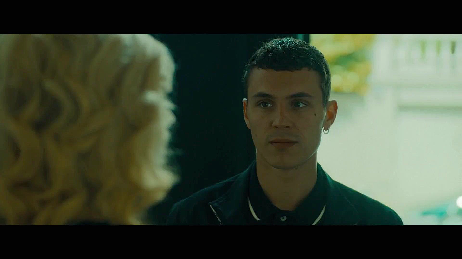 فیلم پیک  The Courier 2024 زمان5356ثانیه