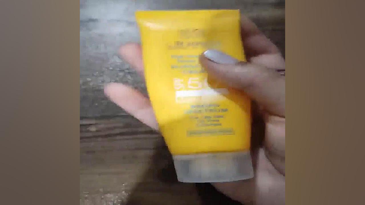 کرم ضد آفتاب بدون رنگ سینره مدل SPF50 محافظ UVA ,UVB و PA, ضد لک, ضد پیری, من تزریق ژل