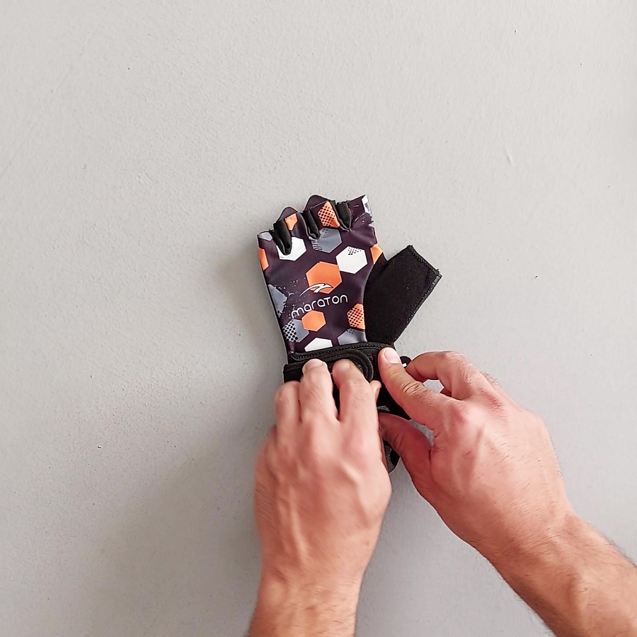 دستکش زنانه بدنسازی 200ت با ارسال رایگان