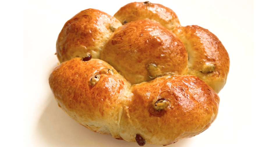 طرز تهیه نان کشمشی مغذی و سالم در منزل