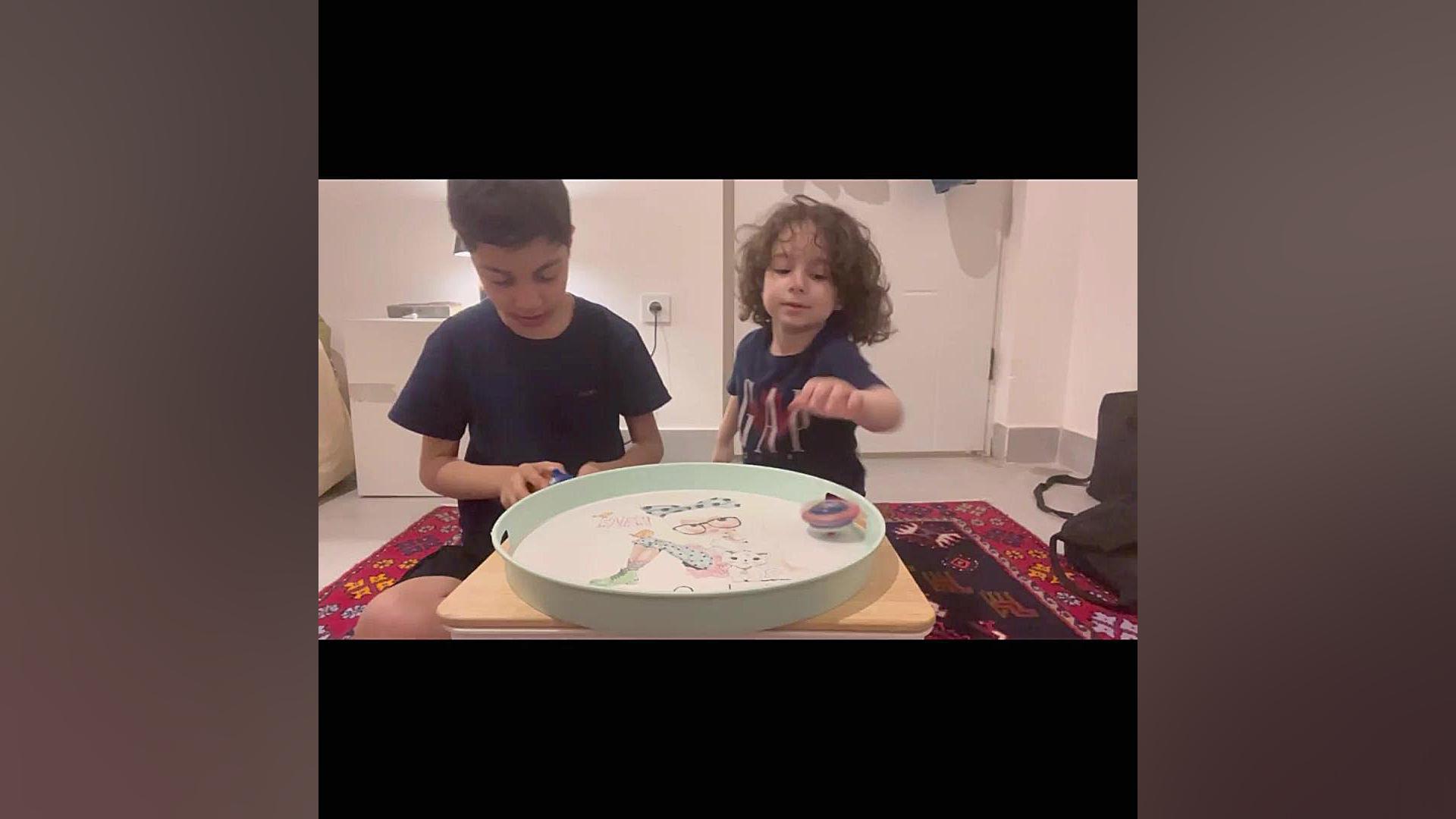 مبارزه فرفره ها amirali!!??? رضا عطاران