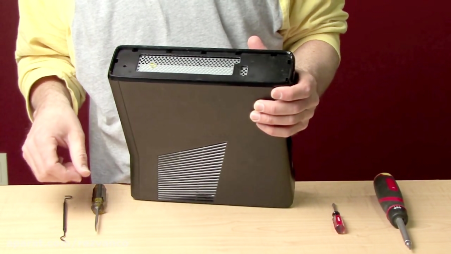 How to take apart and open Xbox 360 Slim