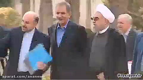 رانندگی رئیس جمهوری با خودرو برقی «یوز»