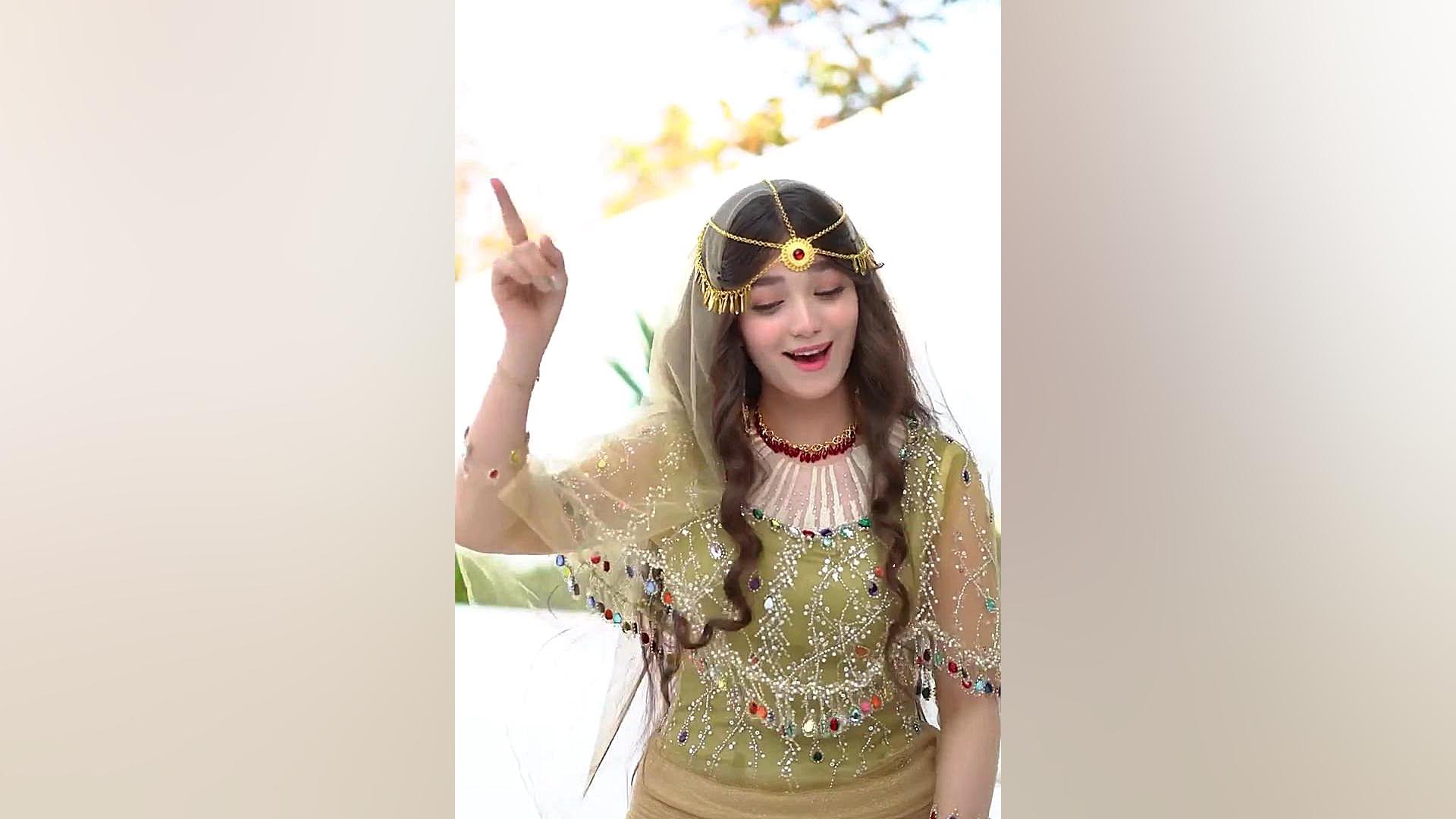 دابسمش مائده کریمی کلینیک زیبایی