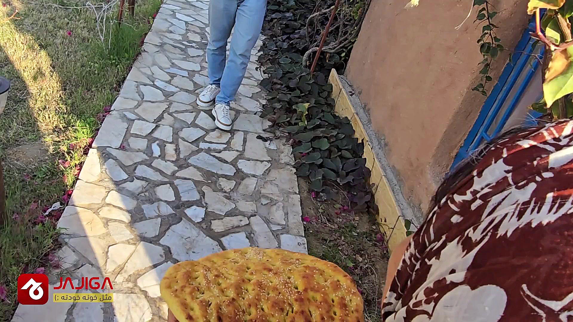 پوستر کوچک