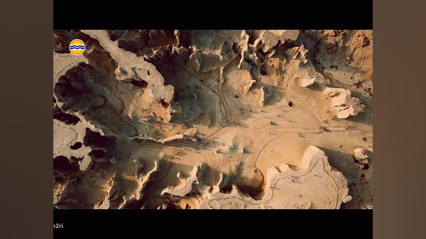 پوستر کوچک