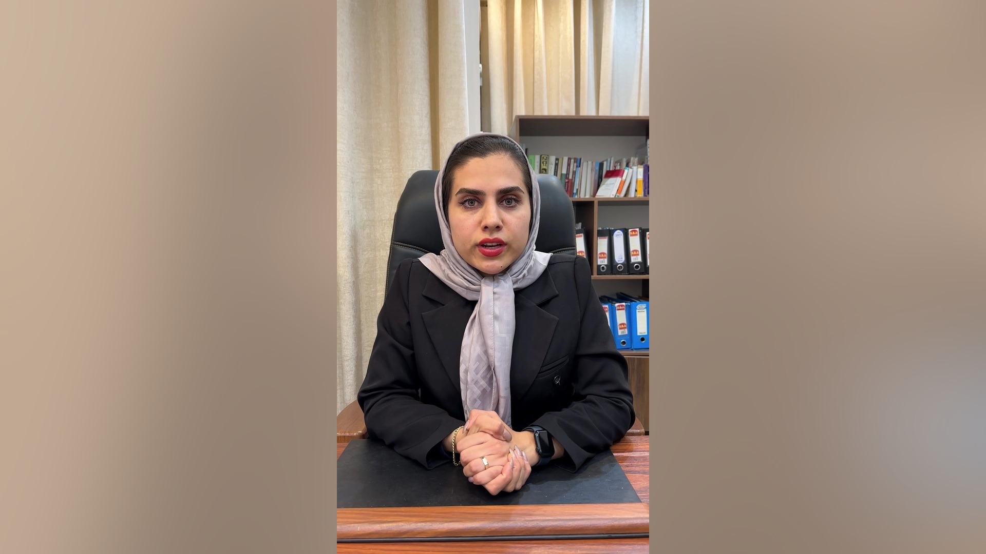 سوء استفاده از سیم کارت وکیل پایه یک دادگستری فاطمه قربانی