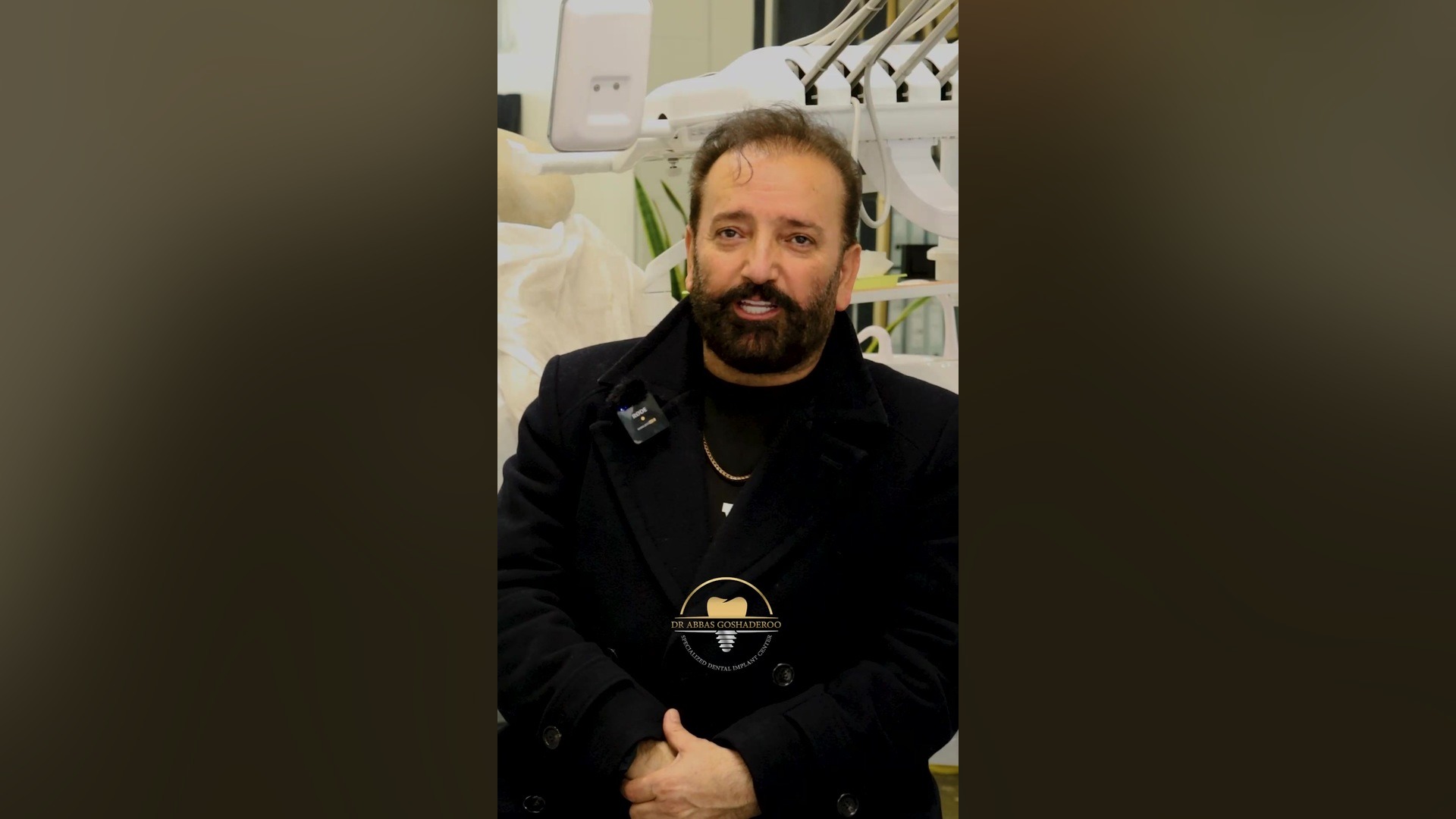 شما تعریف کنید حستان پس از ایمپلنت چگونه بود دکتر عباس گشاده رو، متخصص جراحی لثه و ایمپلنت