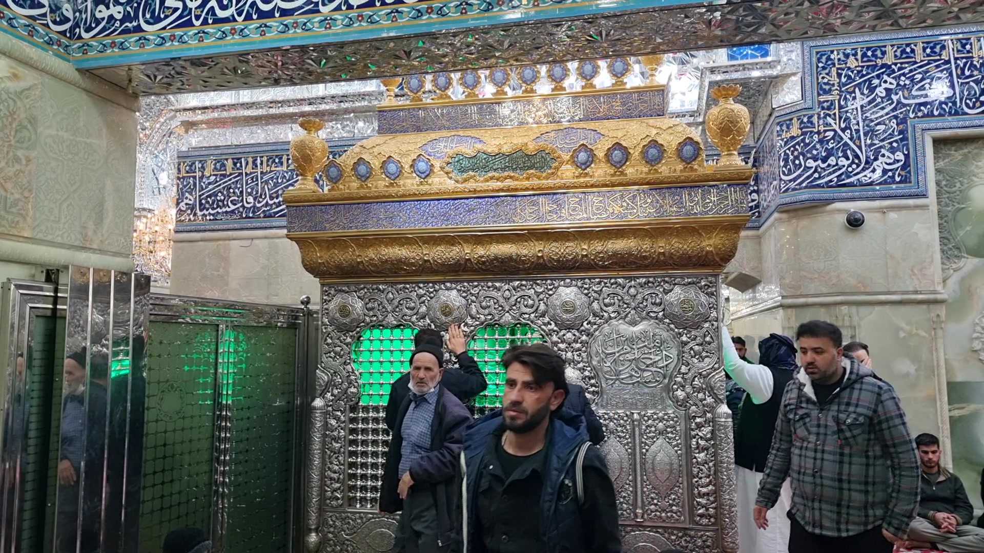 حرم حبیب ابن مظاهر در جوار حرم امام حسین ع