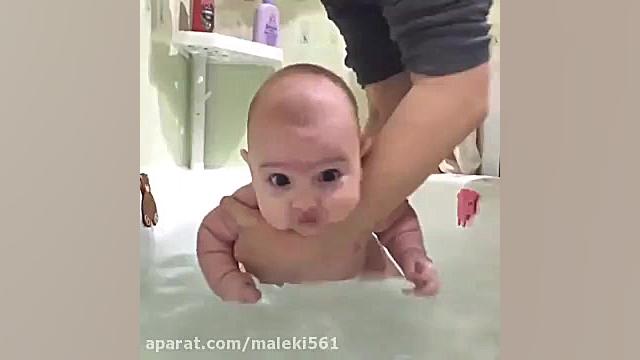 دنیای باحال کودکان(شیوه غلط حمام کردن نوزاد) موش کنگره