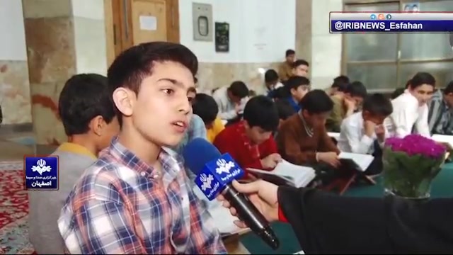 گزارش تلویزیونی از معرفی کتاب زندگی با آیه‌ها در موسسه بشارت زمان118ثانیه