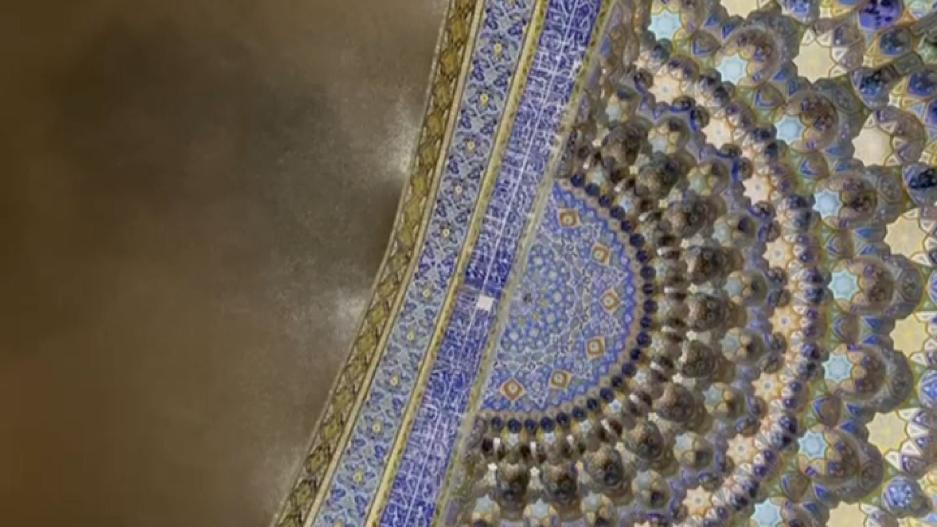 کمی از قشنگیای بارون حرم امام رضا(ع) ببینید! بلاگر