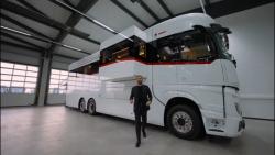 بررسی کمپر اتوبوسی بنز