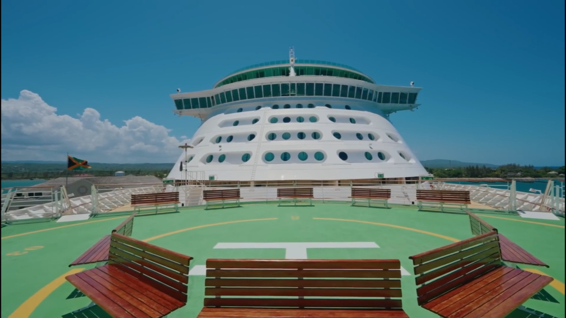معرفی کشتی کروز Explorer of the Seas  با دوبله فارسی _ پرواز بلورین شیردال زمان1326ثانیه