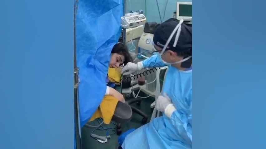 عمل دیسک کمر با بی حسی کلینیک دندانپزشکی