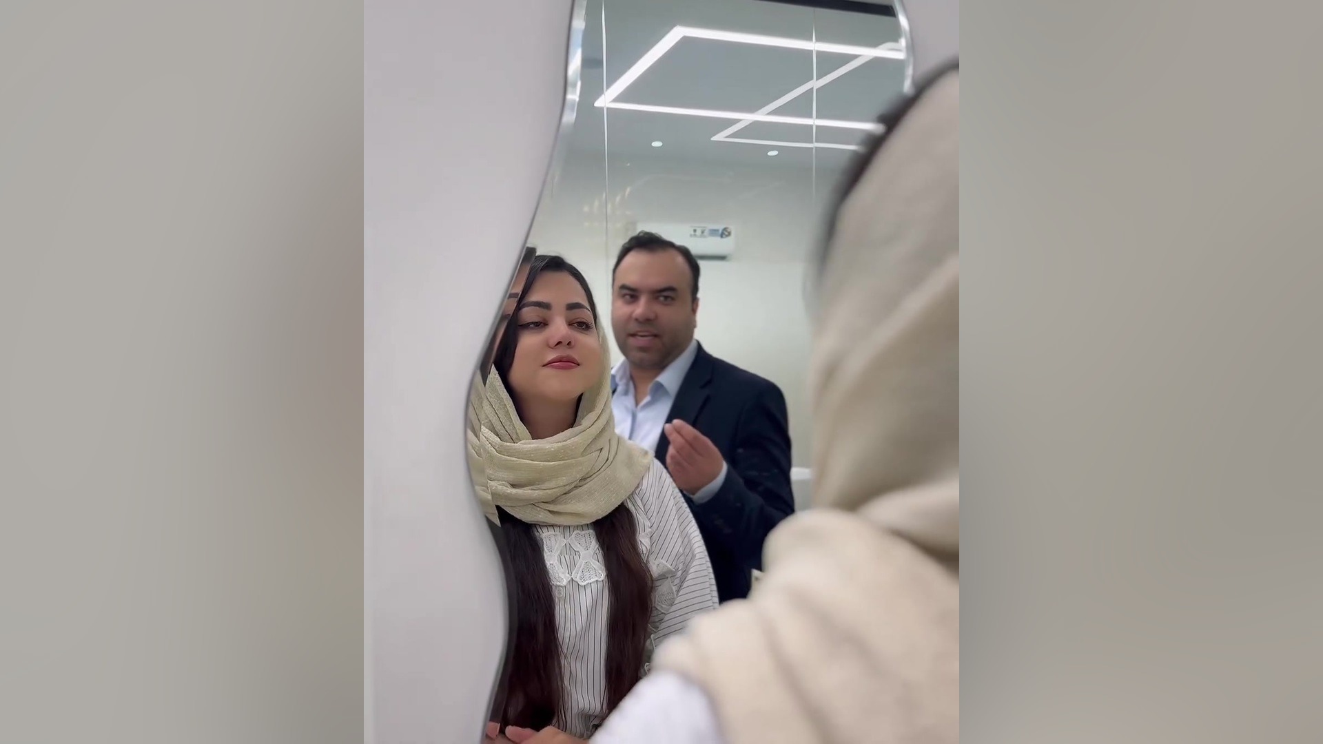 عمل بینی گوشتی دکتر علی شفیعی رونیزی | بهترین جراح بینی تهران