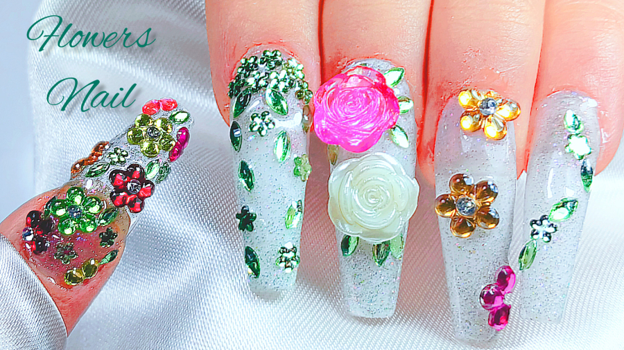 کاشت و اکستنشن ناخن های سفید با گل های کریستالی