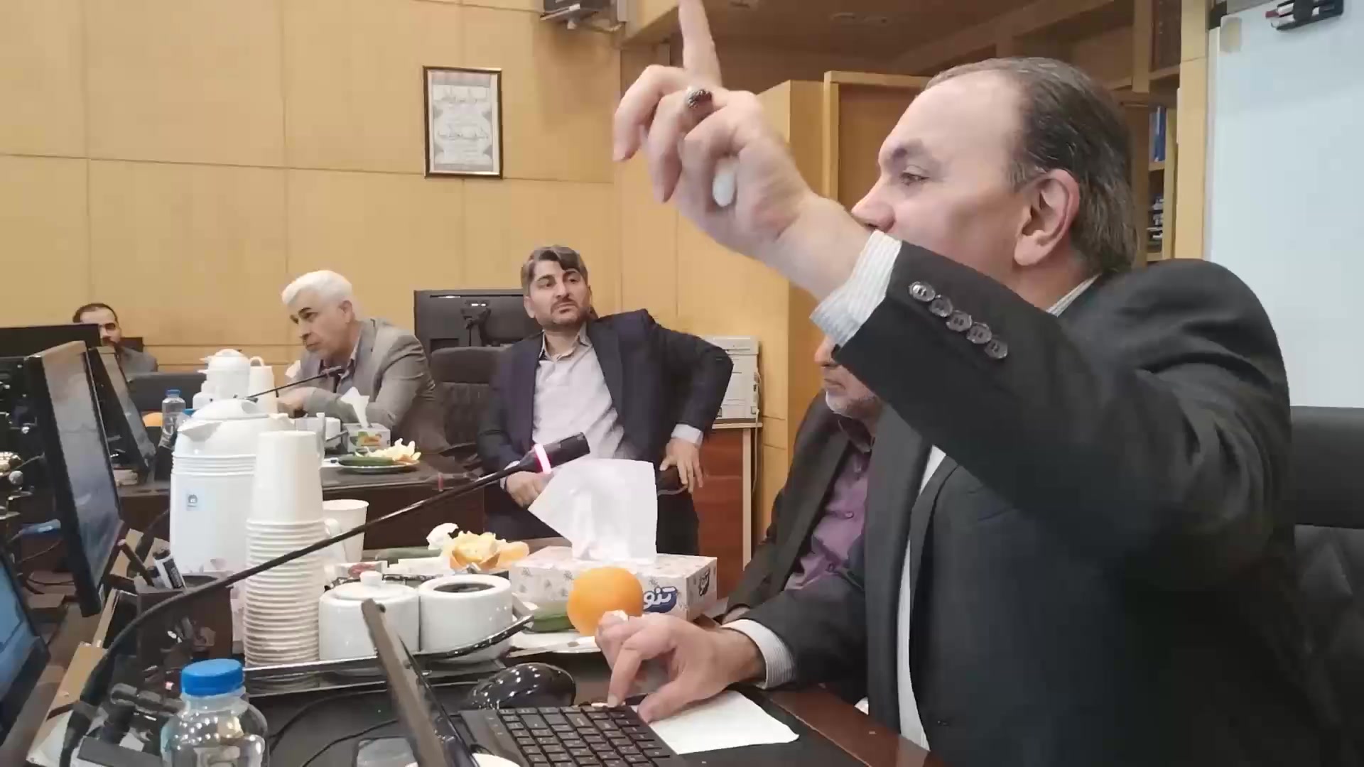 از تولید ویروس‌های مهندسی‌شده تا آغاز نخستین کارآزمایی بالینی ژن‌درمانی سرطان اپلیکیشن چت