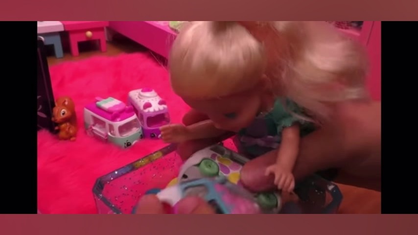 Elsa and Anna 2 علامت برودزینسکی