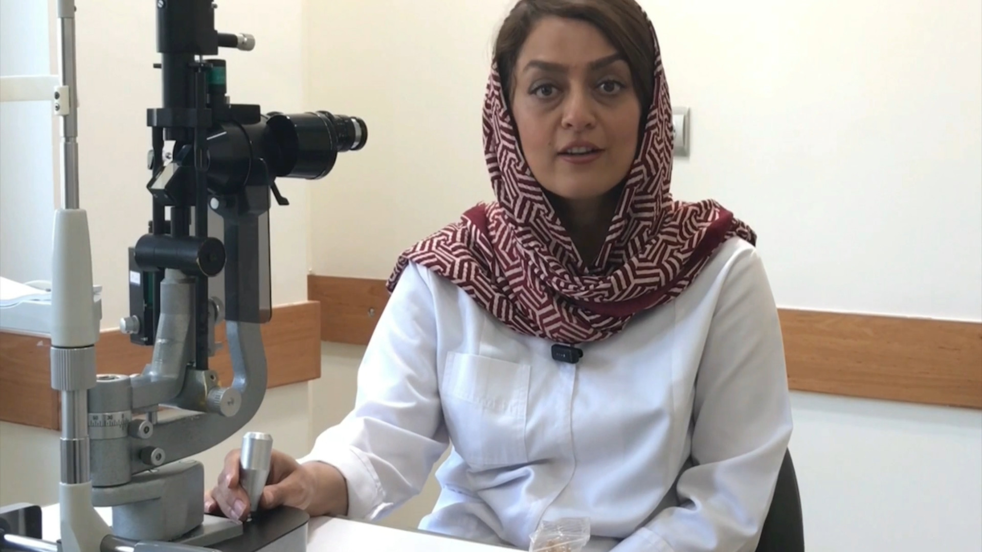 جراحی‌های حذف عینک دکتر مهسا پرهیزکار جراح و فوق تخصص چشم