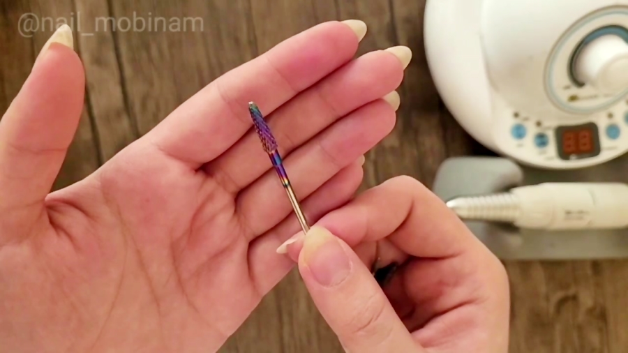 اموزش کاشت ناخن