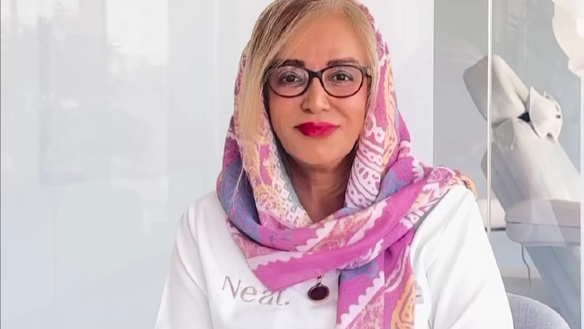 بهترین راه ریموو تتو دکتر پروانه ساکت - متخصص پوست و مو، زیبایی