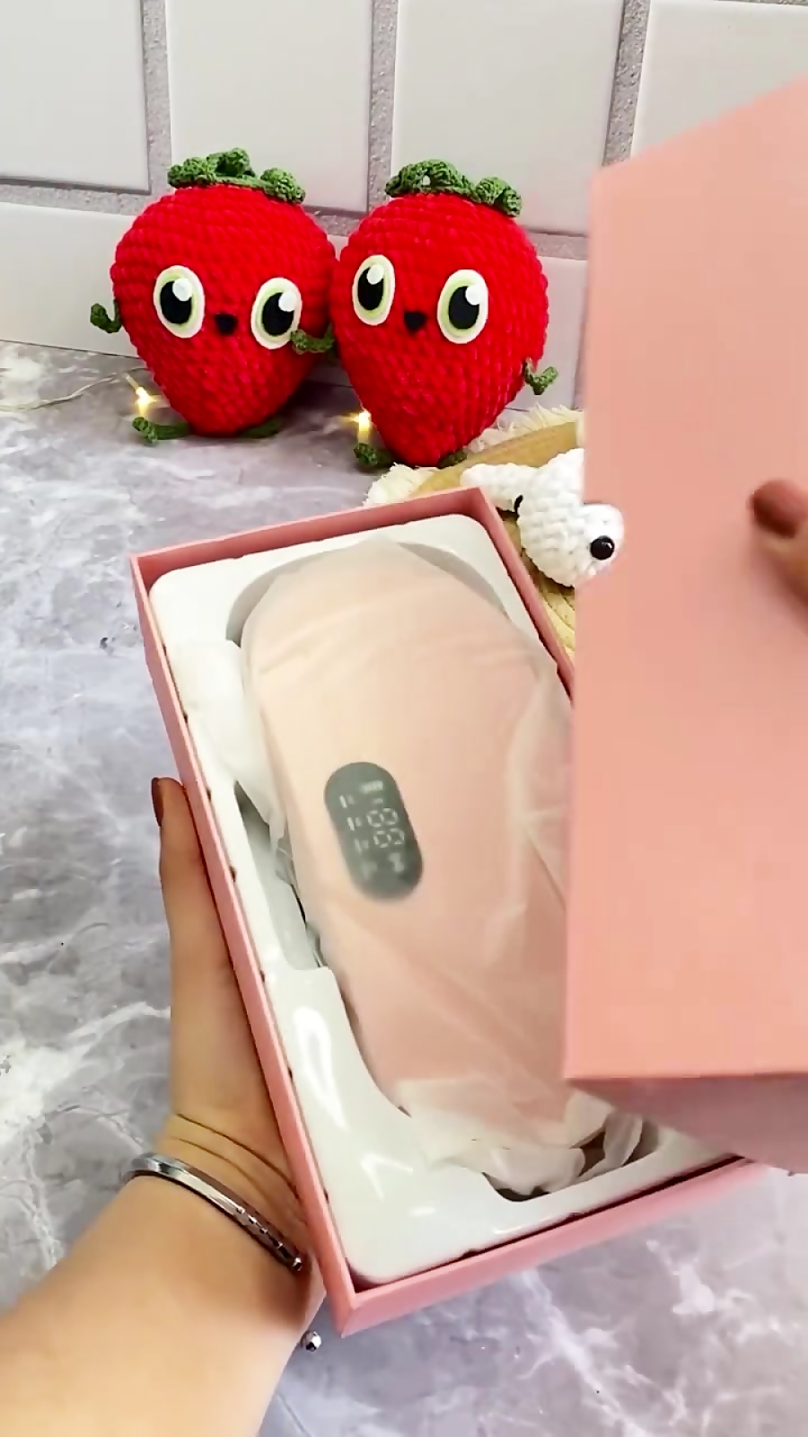 ماساژور قاعدگی حرارتی و ویبراتور تسکین درد مدل BECARE