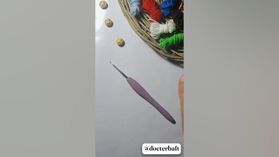 آموزش بافتنی( نحوه ی گرفتن قلاب و نخ) اینسایزینگ