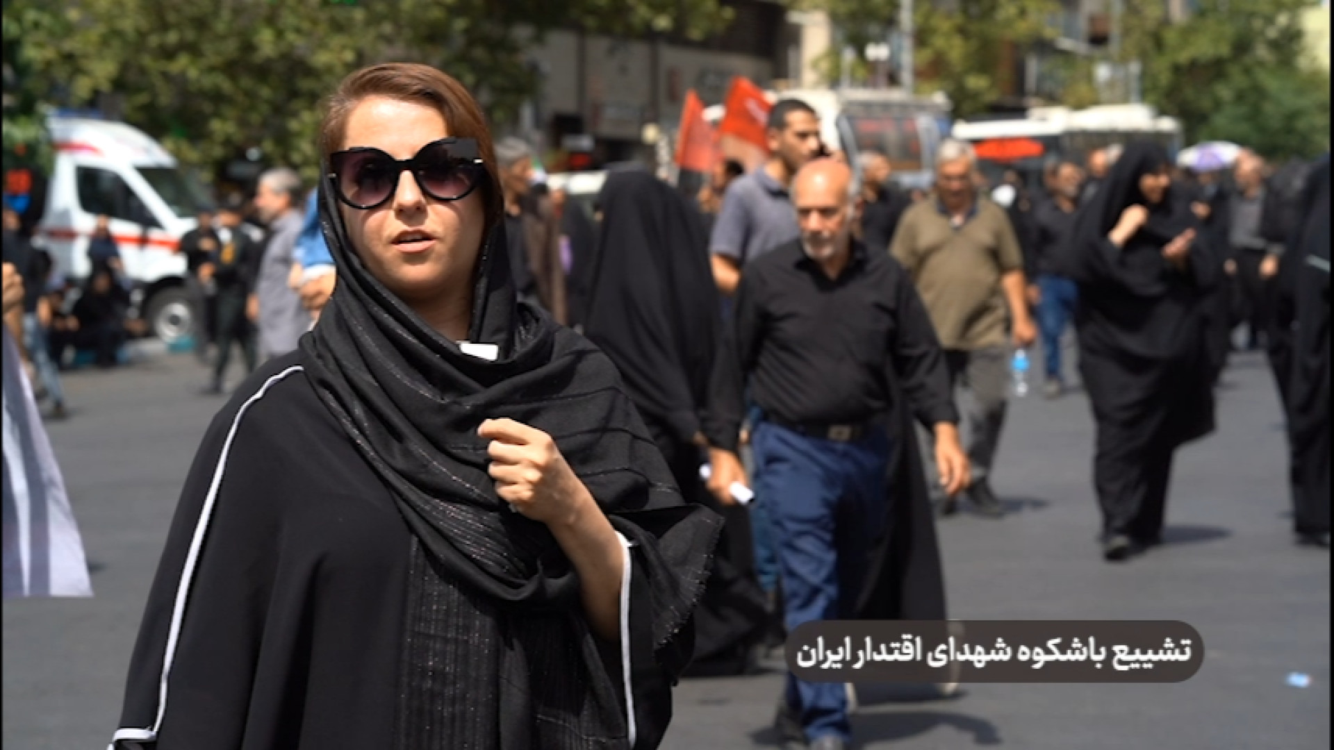 همیشه پشت کشور و آرمانمون هستیم و با تمام جونمون دفاع می‌کنیم