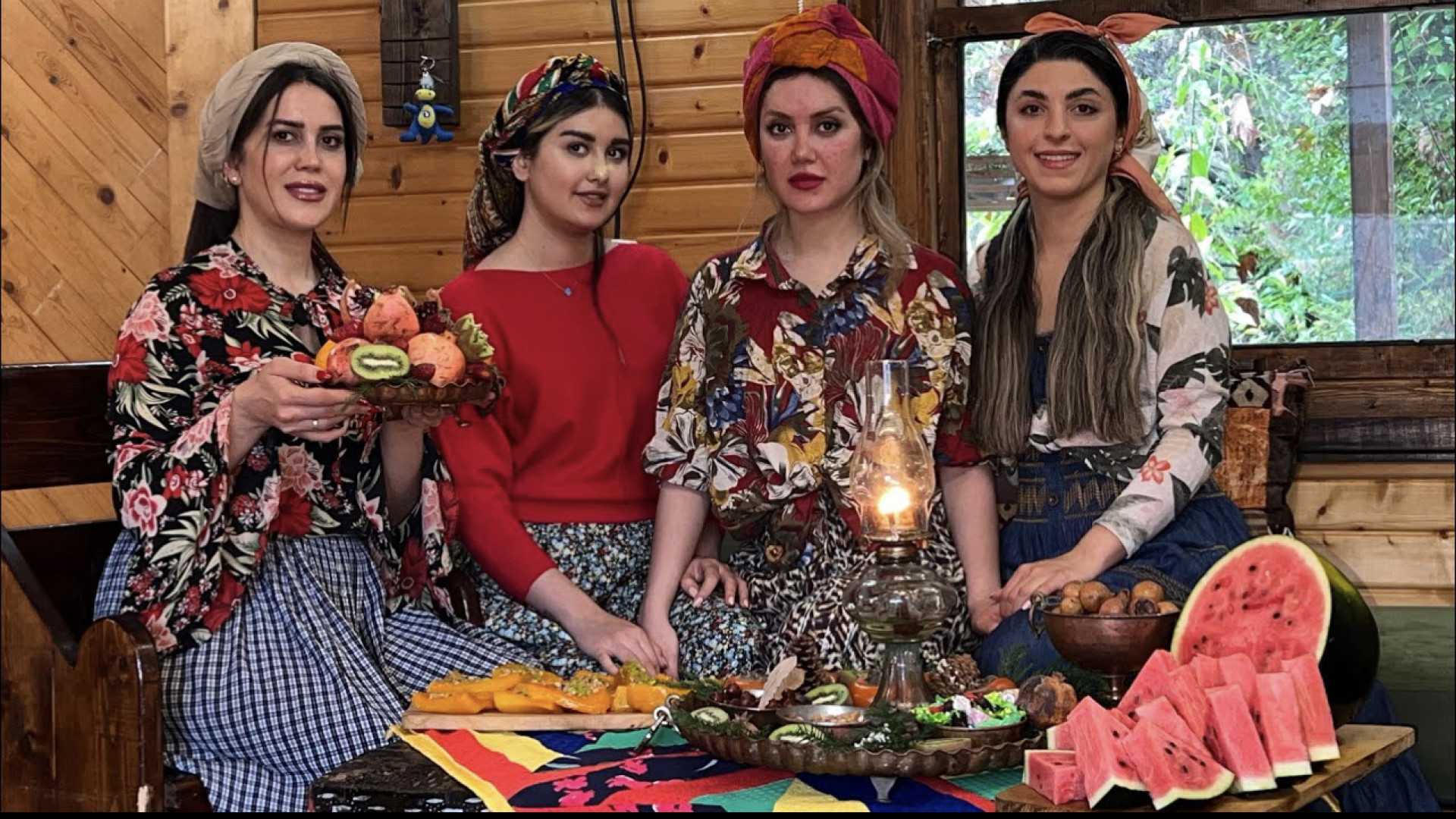 دورهمی دختران روستا پخت مرغ لونگی گیلانی زمان907ثانیه